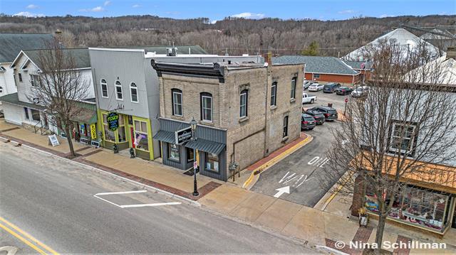 front view picture of 73 W State Road, Newaygo, MI. 49337
