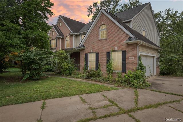front view picture of 1068 Arboretum, Saline, MI. 48176
