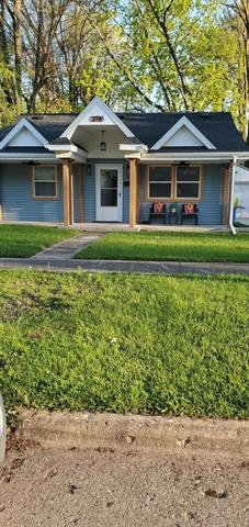 front view picture of 278 Hastings Avenue, Benton Harbor, MI. 49022