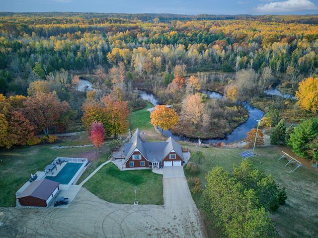 front view picture of 11497 S Woodruff Road, Blanchard, MI. 49310