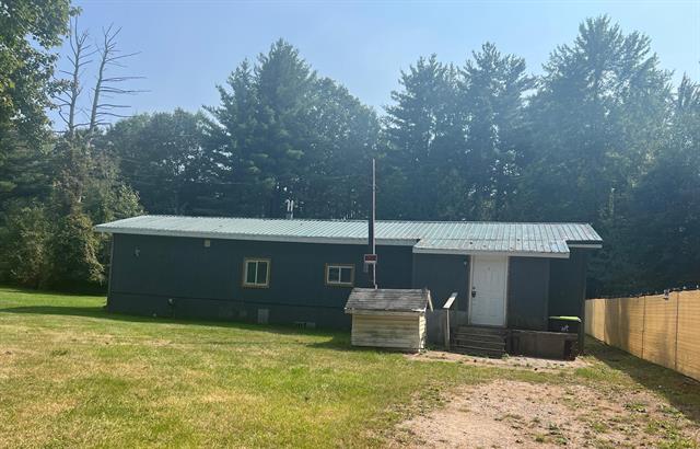 front view picture of 1104 Frank, Beaverton, MI. 48612