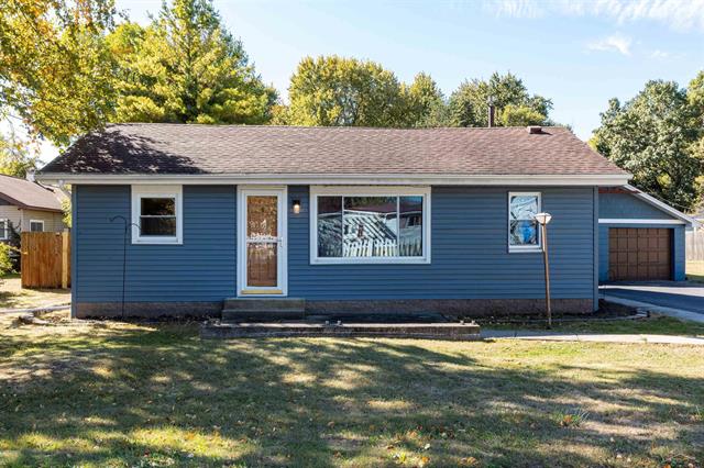 front view picture of 994 Pine, Bay City, MI. 48706