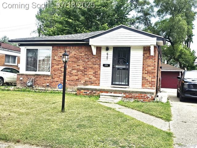 front view picture of 6781 Iowa Street, Hamtramck, MI. 48212