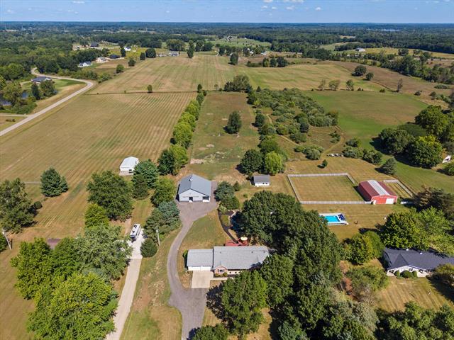 front view picture of 16850 Roe Road, Chelsea, MI. 48118