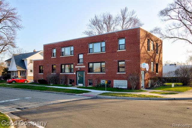 front view picture of 23010 Norwood Road, Oak Park, MI. 48237
