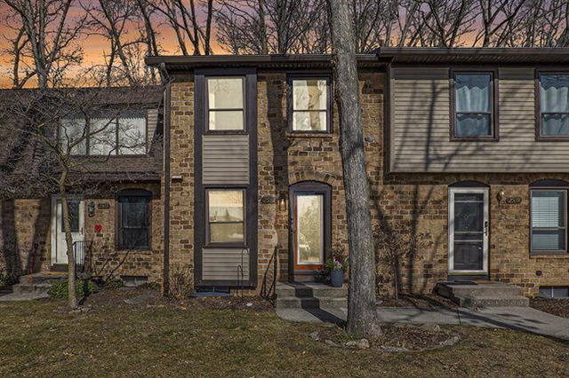 front view picture of 2541 Chatham Woods Drive Se, Grand Rapids, MI. 49546