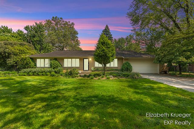 front view picture of 2335 Delange Drive Se, Grand Rapids, MI. 49506