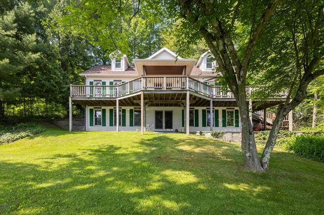 front view picture of 6860 Ashley Avenue Ne, Belding, MI. 48809