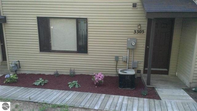 front view picture of 3305 Emily Lane, Traverse City, MI. 49686