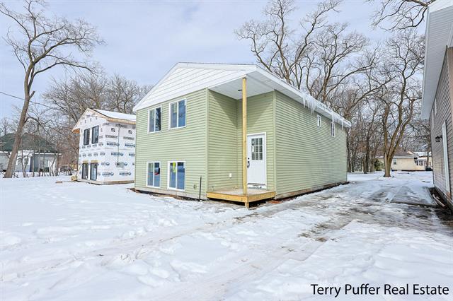 front view picture of 502 E Isabella Avenue, Muskegon, MI. 49442