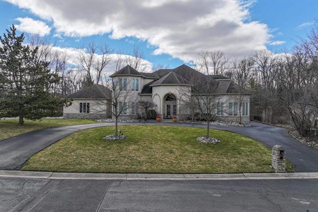 front view picture of 5166 Warwick Woods, Grand Blanc, MI. 48439