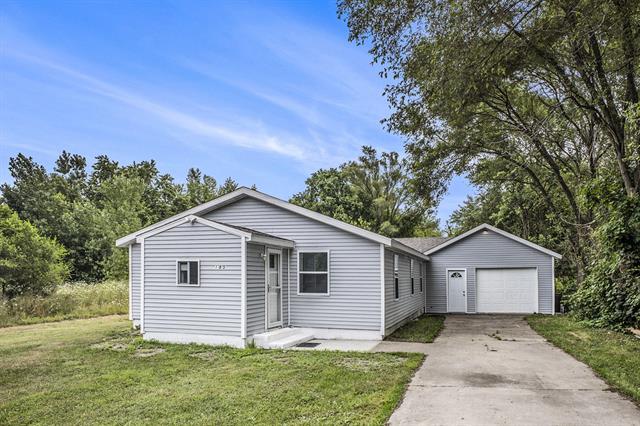 front view picture of 185 Felton Street, Benton Harbor, MI. 49022