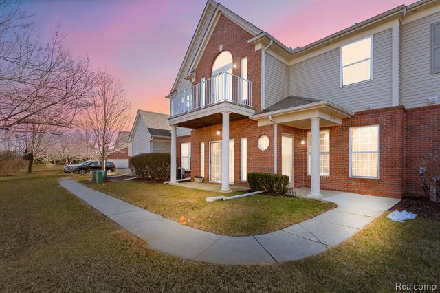 front view picture of 8508 Heywood Circle, Sterling Heights, MI. 48312