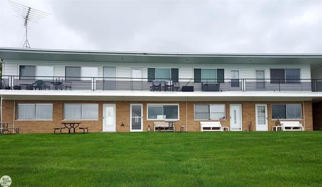 front view picture of 444 N Main  #120, Marine City, MI. 48039