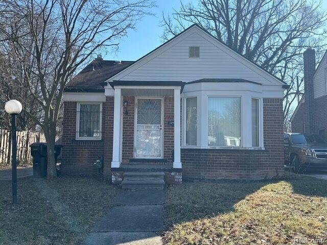 front view picture of 18419 Margareta Street, Detroit, MI. 48219