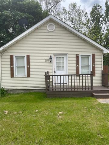front view picture of 2194 E Bristol Road, Burton, MI. 48529