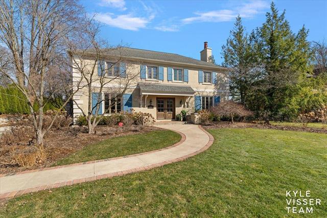 front view picture of 700 Cambridge Boulevard Se, Grand Rapids, MI. 49506