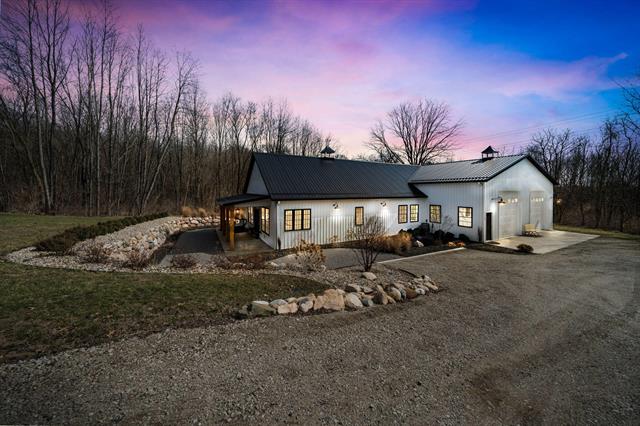 front view picture of 23549 Forest Shores Drive, Cassopolis, MI. 49031