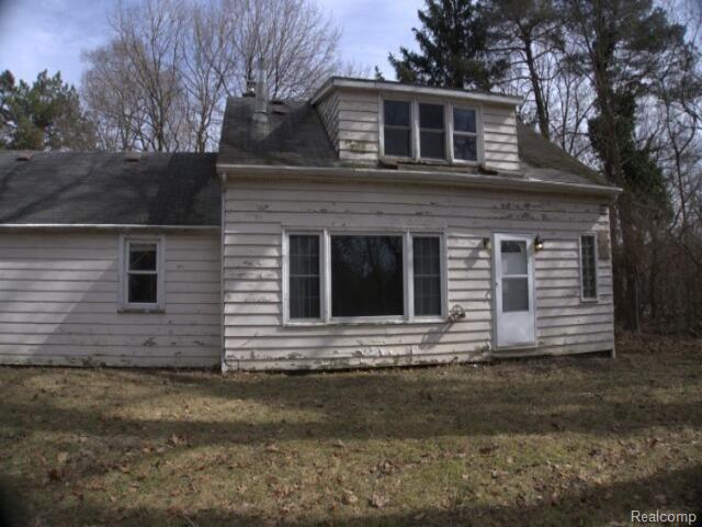 front view picture of 402 Searles Avenue, Benton Harbor, MI. 49022