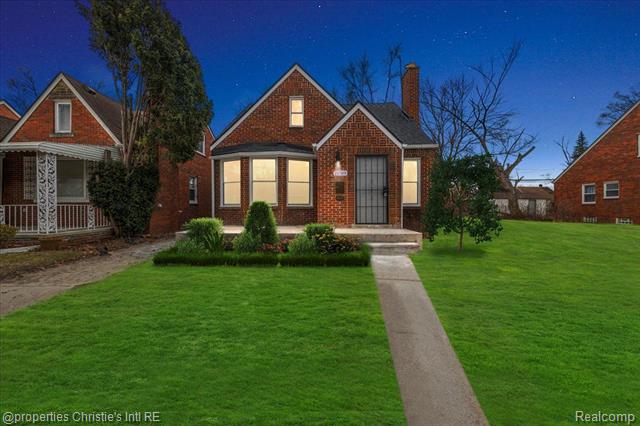 front view picture of 15789 Sorrento Street, Detroit, MI. 48227