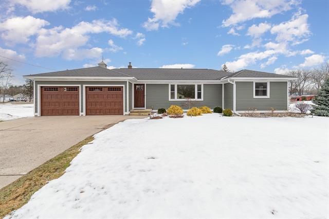 front view picture of 330 N River, Saginaw, MI. 48609