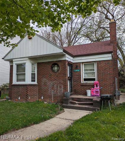 front view picture of 13614 Montrose Street, Detroit, MI. 48227