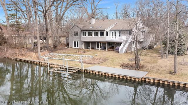 front view picture of 3355 Boyer St, Walled Lake, MI. 48390