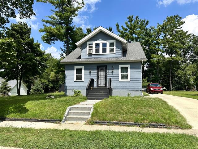 front view picture of 226 E High St, Jackson, MI. 49203