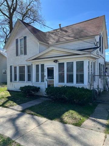 front view picture of 423 E Isabella Avenue, Muskegon, MI. 49442