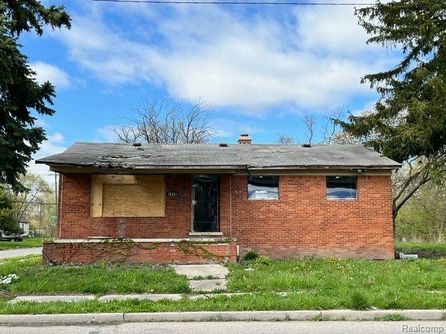 front view picture of 12326 Garnet Street, Detroit, MI. 48205
