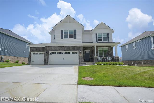 front view picture of 2785 Trillium Hills Drive, Commerce Township, MI. 48382
