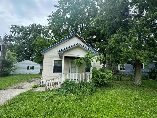 front view picture of 1807 Union, Saginaw, MI. 48602