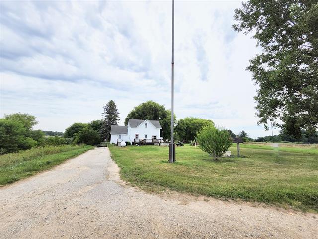 front view picture of 4919 N Victory Corner Road, Ludington, MI. 49431
