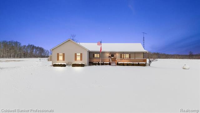front view picture of 8661 Turner Road, Imlay City, MI. 48444