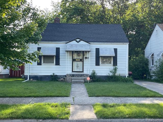front view picture of 8611 Stout Street, Detroit, MI. 48228