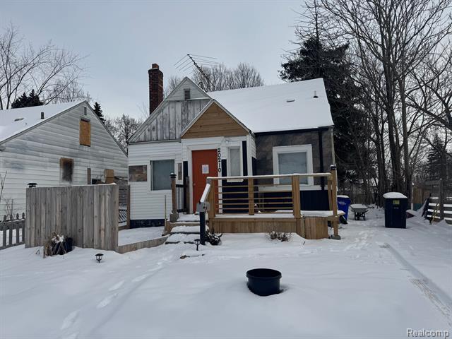 front view picture of 20210 Hickory Street, Detroit, MI. 48205