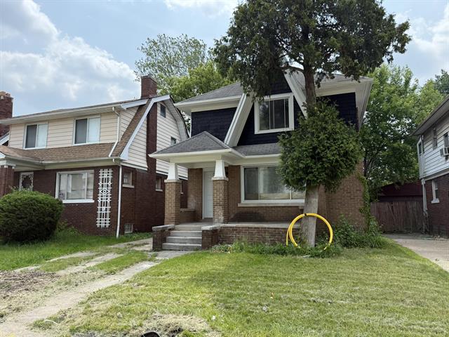 front view picture of 2427 Highland Street, Detroit, MI. 48206