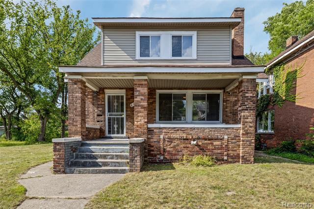 front view picture of 612 W Hollywood Avenue, Highland Park, MI. 48203