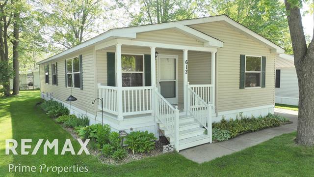 front view picture of 612 Park View, Clio, MI. 48420