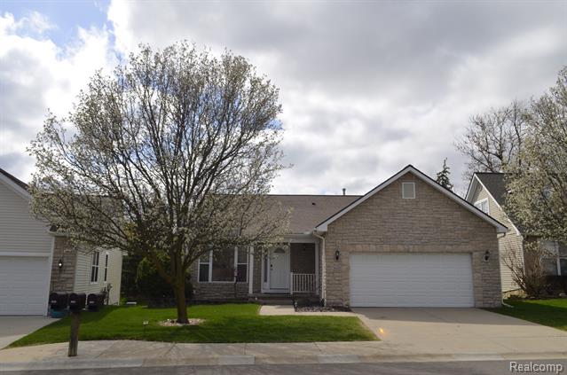 front view picture of 3932 Bridle Pass, Ann Arbor, MI. 48108