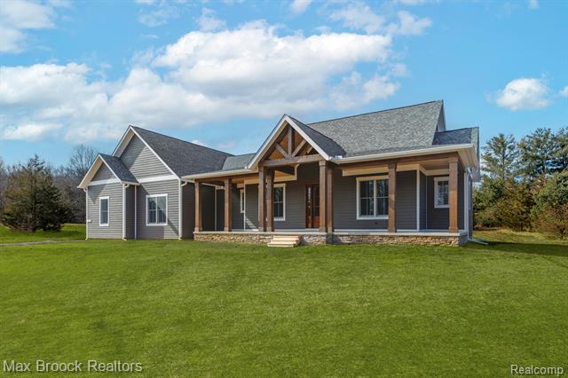 front view picture of 1293 Wind Valley Lane, Holly, MI. 48442