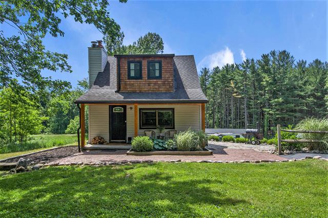 front view picture of 8041 Donovan Road, Dexter, MI. 48130