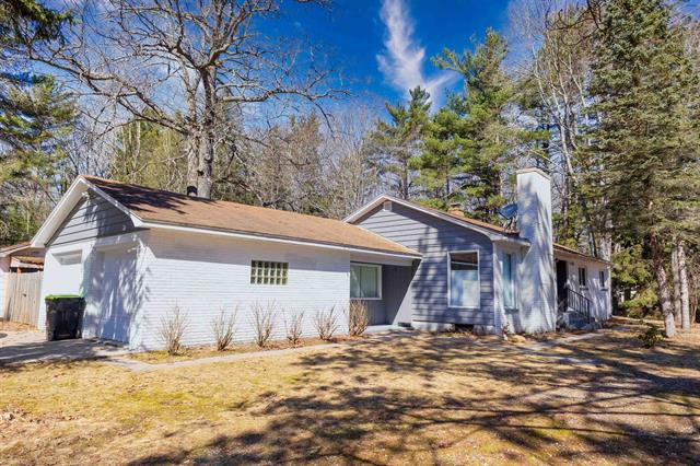 front view picture of 208 Stuckey, Roscommon, MI. 48653