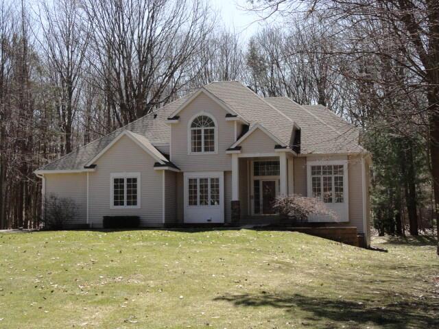 front view picture of 16760 Rolling Oaks Drive, Holland, MI. 49424