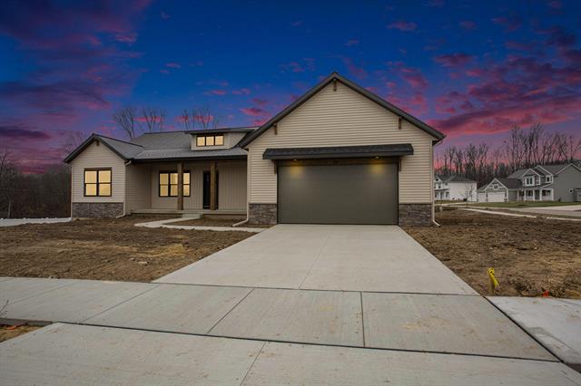 front view picture of 509 Ivy Grove Nw, Grand Rapids, MI. 49534
