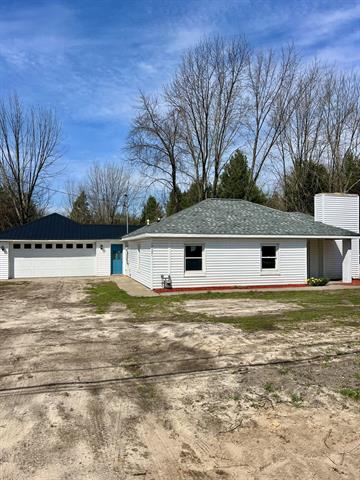 front view picture of 19051 174Th Avenue, Spring Lake, MI. 49456