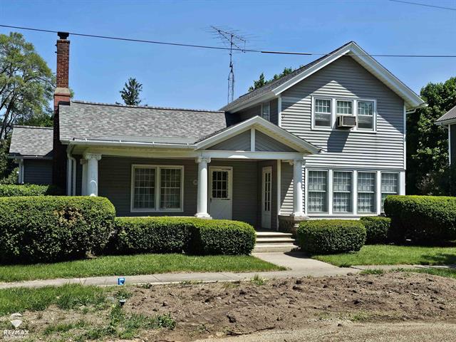 front view picture of 201 Clinton, Ovid, MI. 48866