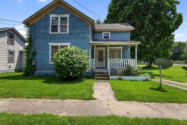 front view picture of 103 W Pearl Street, Marshall, MI. 49068