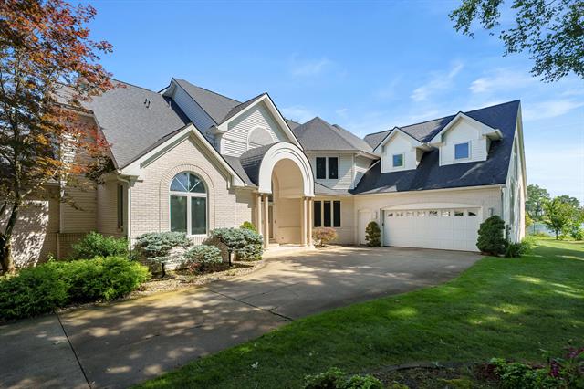 front view picture of 711 Windamere Boulevard, Battle Creek, MI. 49015