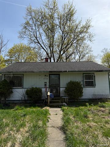 front view picture of 1710 Polly Street, Flint, MI. 48505
